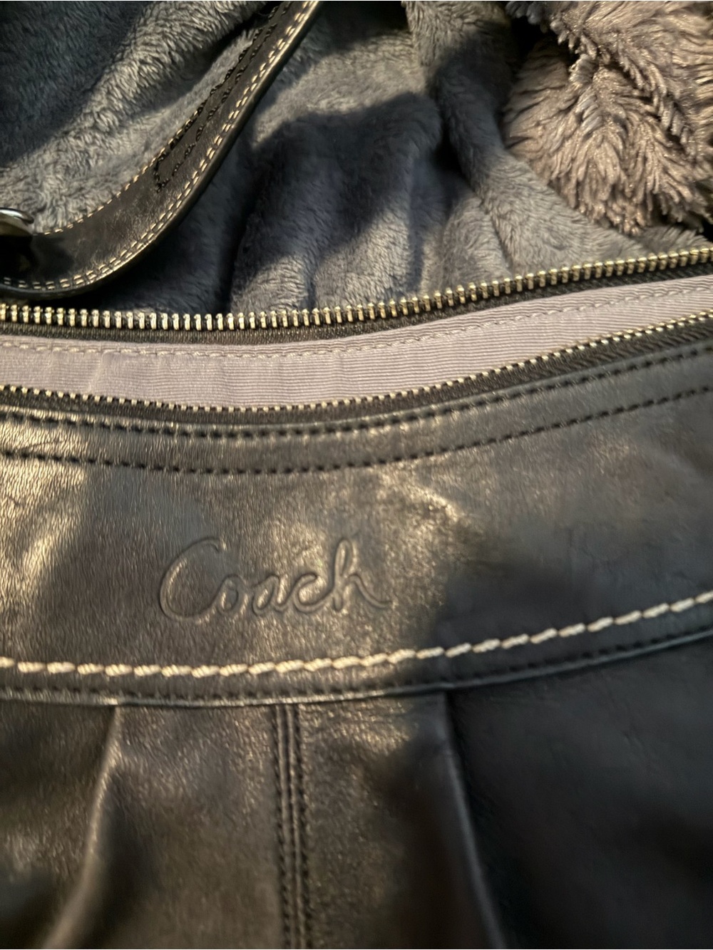 Coach Black Leather Shoulder Hobo with Matching Wallet - Picture 2 of 15